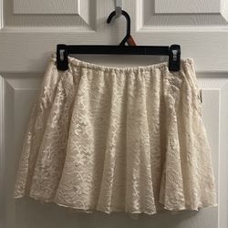 Brand New Flouncy Lace Cream & Black Skirts Sizes S-M & L Juniors $6.00 Each 