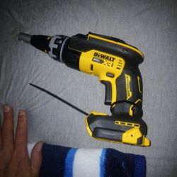 DeWalt 20 Volt Drywall Screw Gun