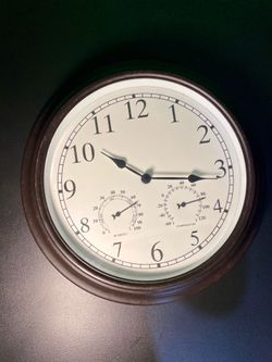Wall Clock with Temperature & Humidity Gauge