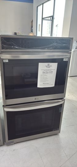 Open Box Like New  9.4 cu. ft. Smart Double Wall Oven on sale Was$3299