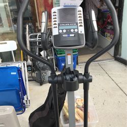 Gold’s Gym Elliptical 