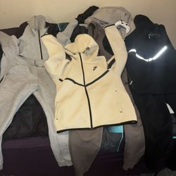 Nike Tech Full Suits 