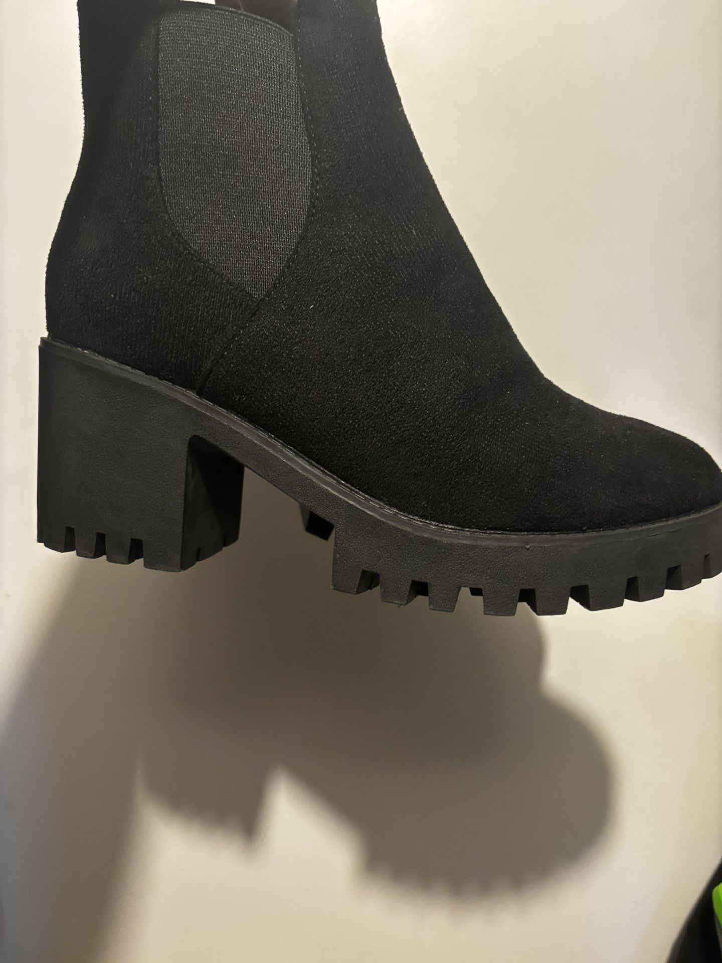 Womens Black boots
