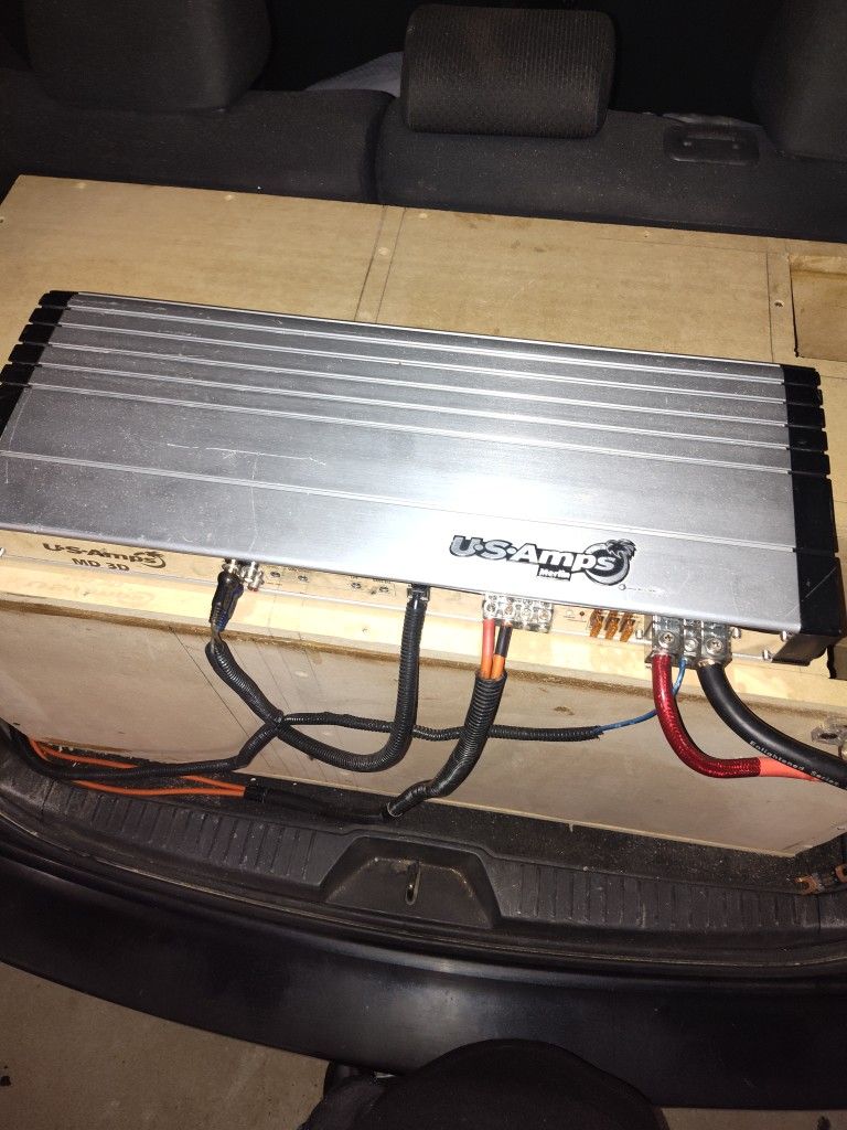 "Rare" U.S. Amps Merlin Md3d 2400 Watts Rms!