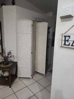 Folding screen