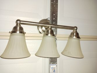 Bathroom / Vanity Lighting