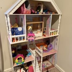 Kid Kraft Doll House