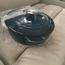 Enameled Cast Iron Dutch Oven