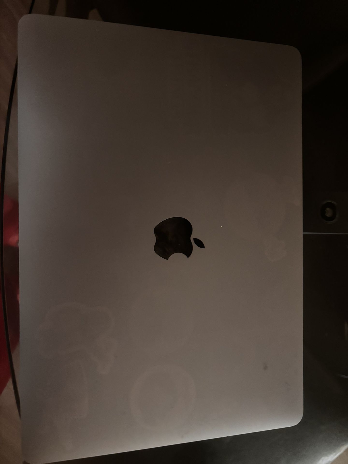 Macbook pro core i5 Retina 3.1GHz 16gb RAM 256GB touch bar 13”