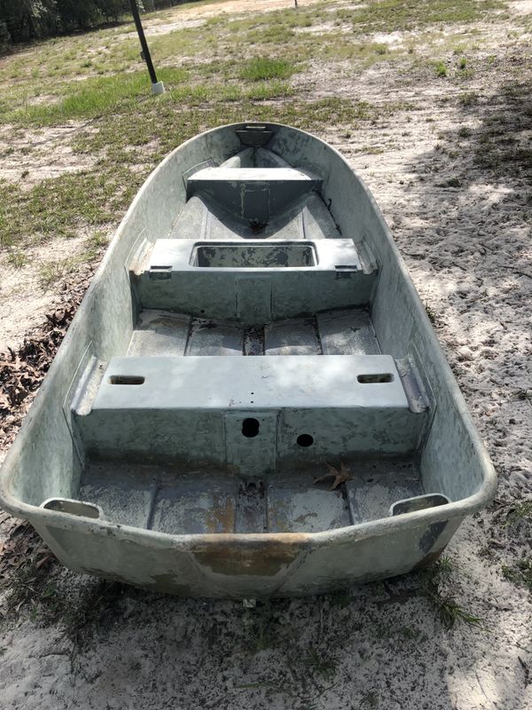 12 foot fiberglass jon boat for Sale in Brooksville, FL OfferUp