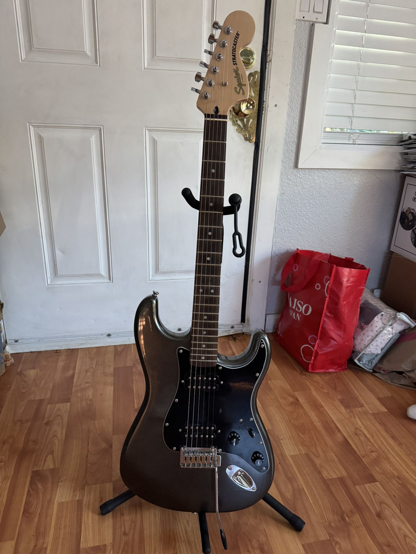 Squier Stratocaster Affinity Series Guitar