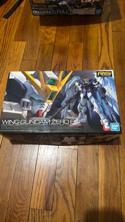 Bandai Real Grade (RG) 1/144 Wing Gundam Zero EW plastic model kit