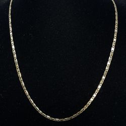 $825 Three Tone Gold Valentino Chain