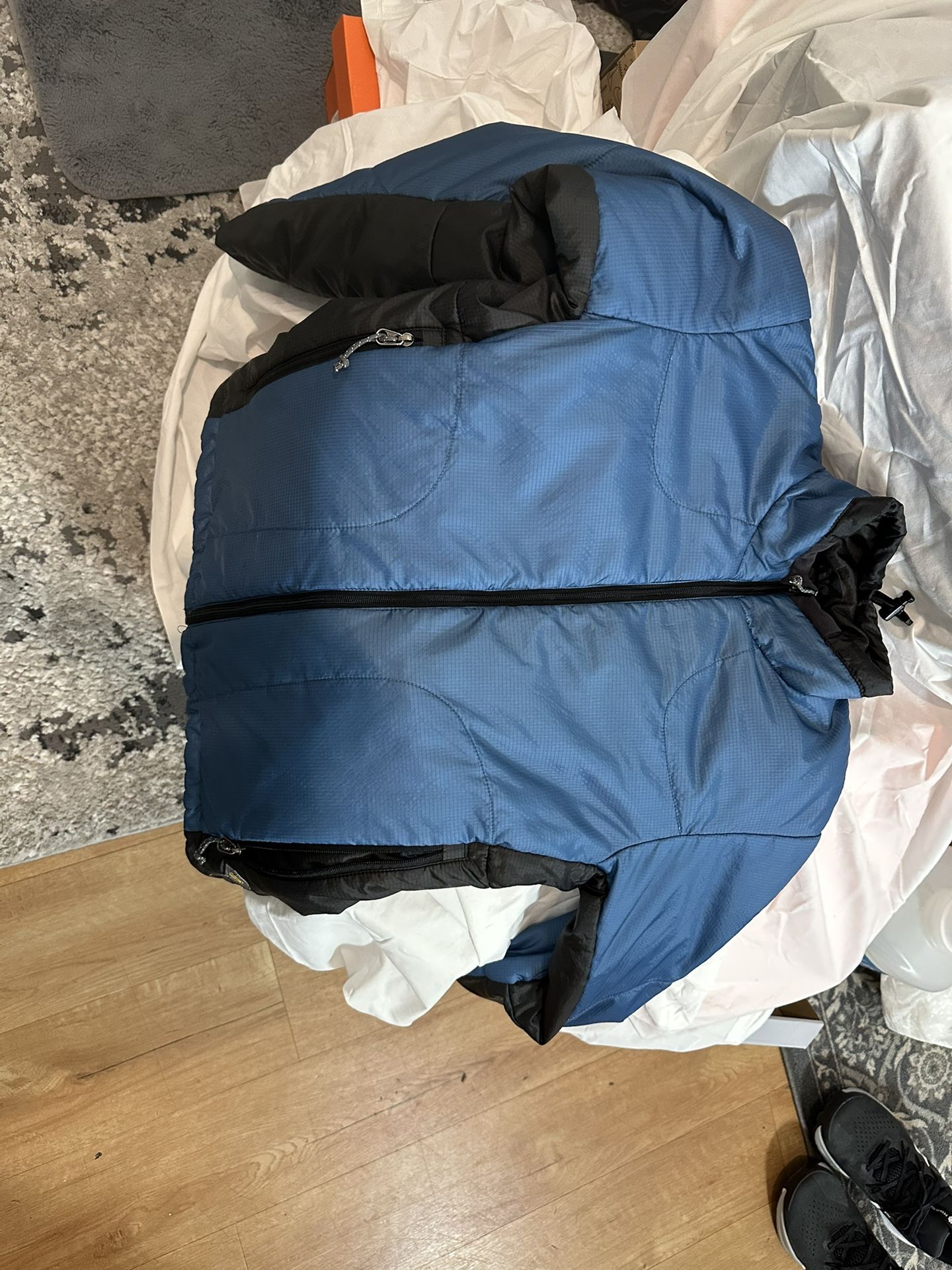 Mountain Hardware women’s Lightweight 