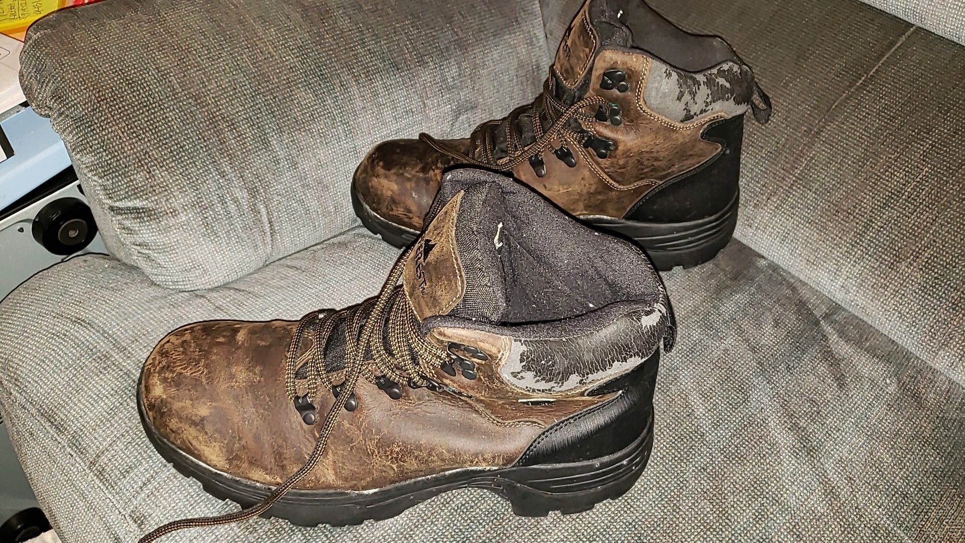 Men's Everest Work Boots ( SIZE 13M )