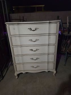 White 5 Drawer Dresser