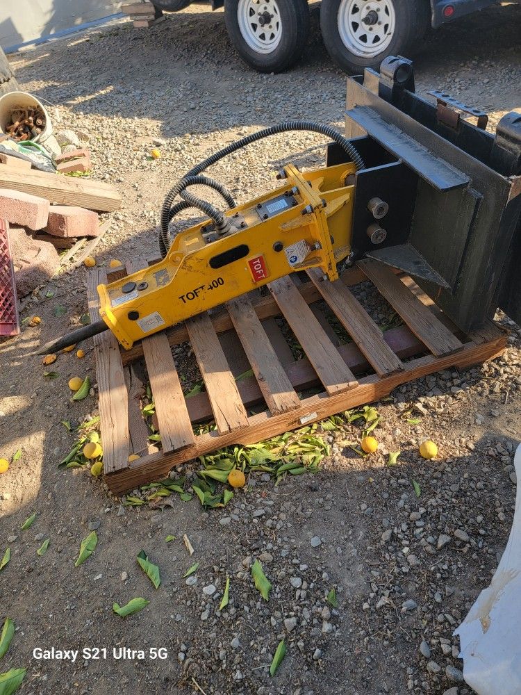 Bobcat Breaker