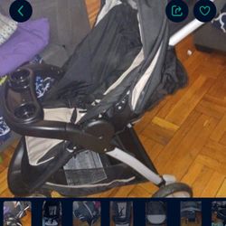DESPERATELY NEED TO SELL!  Graco Stroller Three Wheels. *WILL TAKE BEST OFFER”NEED TO SELL IMMEDIATELY! 
