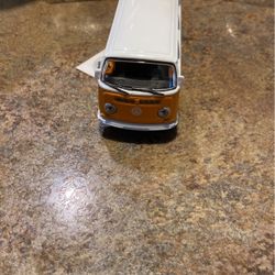 2020 Maisto Volkswagen Tipe 2 Bus