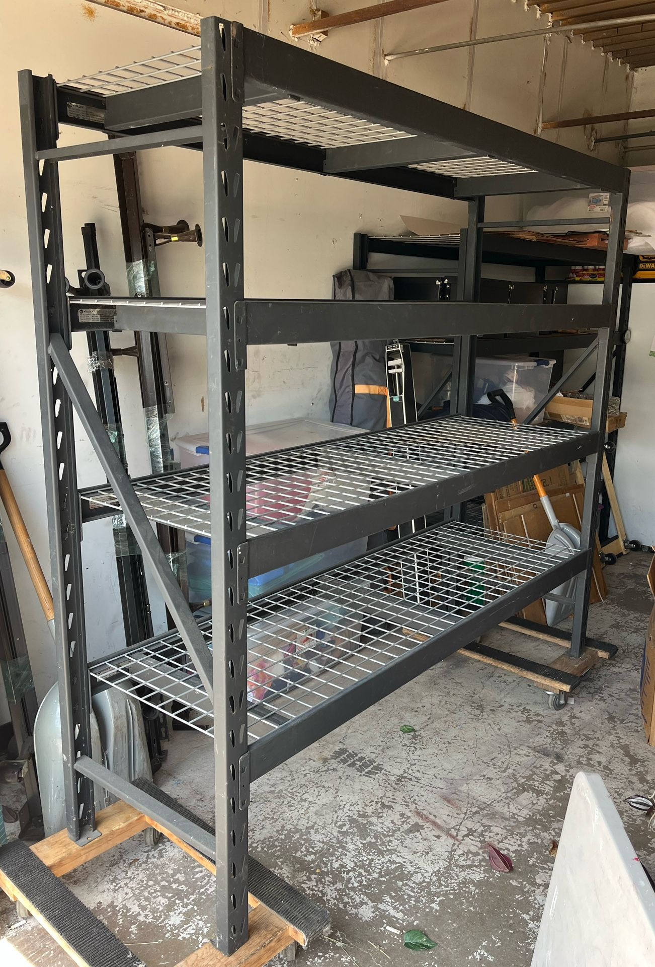 77ft x 24ft x 72ft shelving in excellent condition