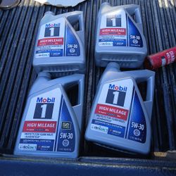 5W-30 Full Synthetic Mobil Motor Oil 
