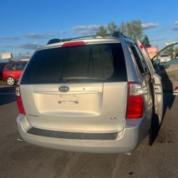 2007 Kia Sedona For $3700