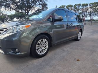2012 Toyota Sienna