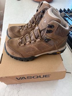 VASQUE 7387 Hiking Boots size 8.5