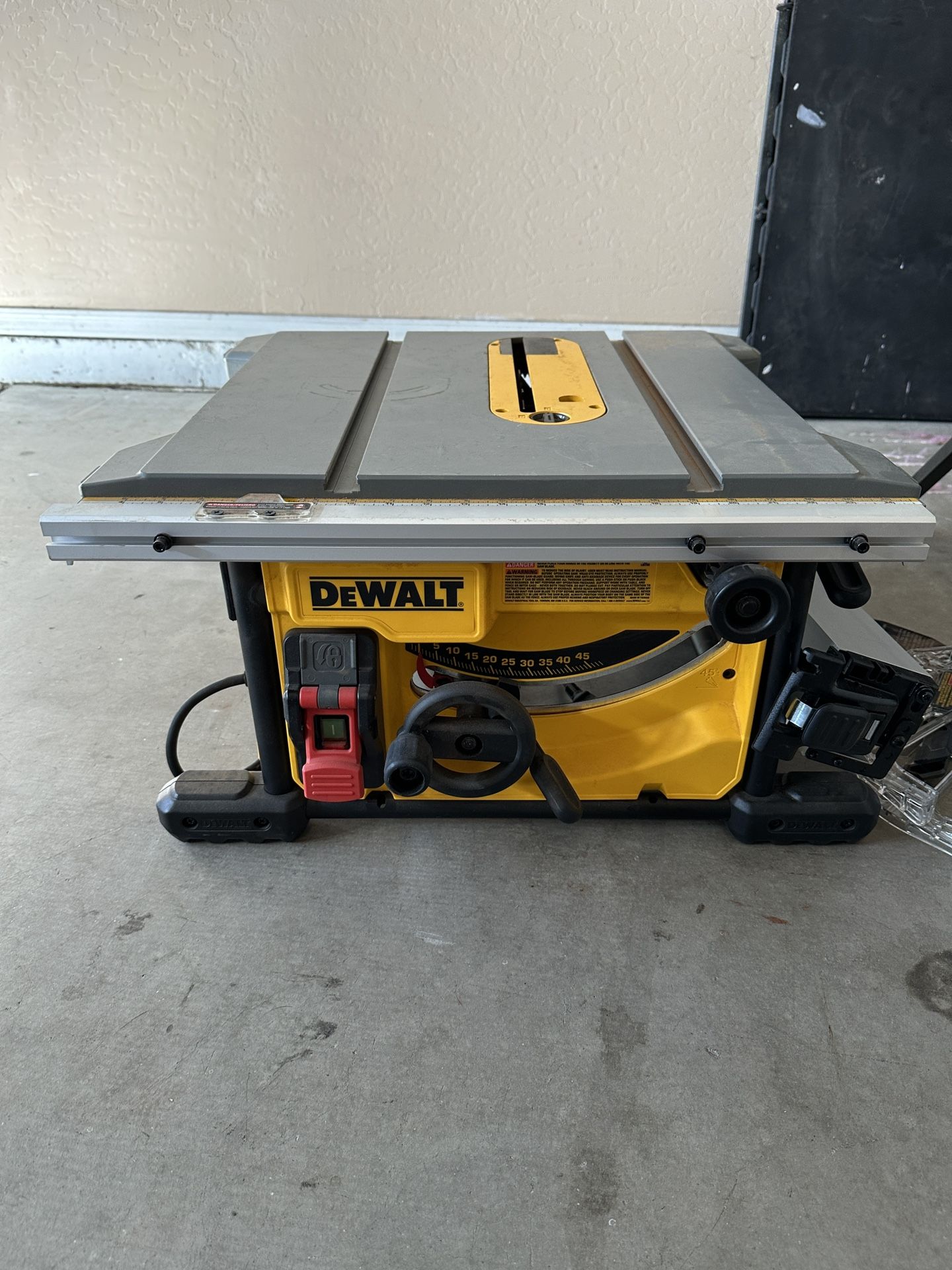 Dewalt Table Saw With Stand for Sale in Phoenix, AZ OfferUp