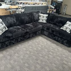 Black Deep Sectional 