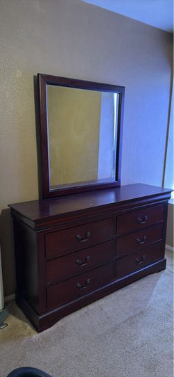 Alisdair 6-Drawer Dresser with Mirror