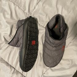 Slippers - The North Face