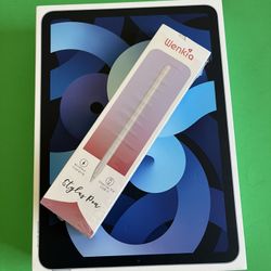 Apple iPad Air 4th Generation 64GB with Box, Pencil, keyboard case  like new 