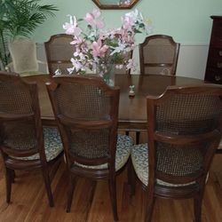 Formal Dinning Large Oval Table & 8 Chairs