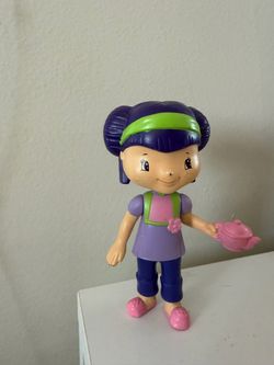 Vintage 2006 McDonald’s Happy Meal Strawberry Shortcake Figurine – Tea Party Toy