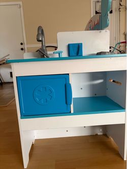 Kids Pretend Double Sided Play Medical Playset. NE side of SA