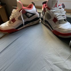 Jordan 4 Fire Red Size 10