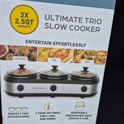 Triple Slow Cooker 