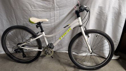 Trek precaliber 24 youth bike