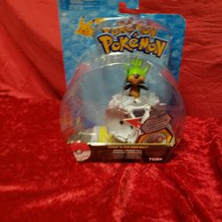 Pokemon Throw 'n' Pop Pokeball Chespin & Premier Ball Figure Set