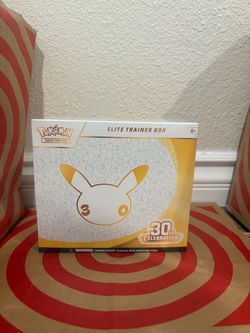 Pokemon 30th Celebration Elite Trainers Box
