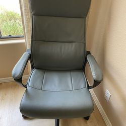 Soft Gray Office/Desk Chair