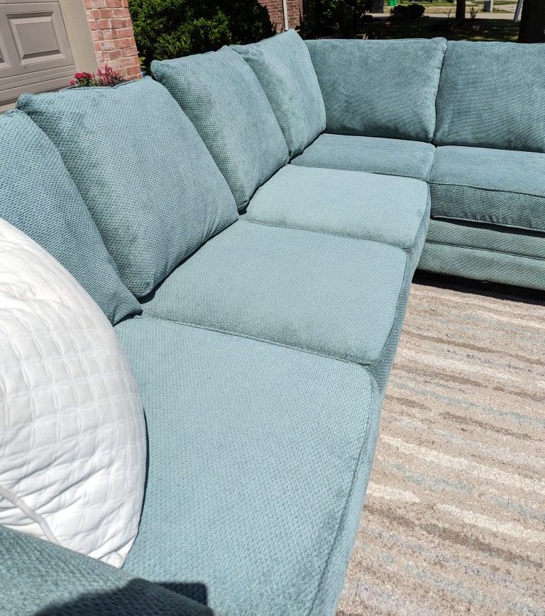 Teal Sectional Couch, DELIVERY AVAILABLE!!
