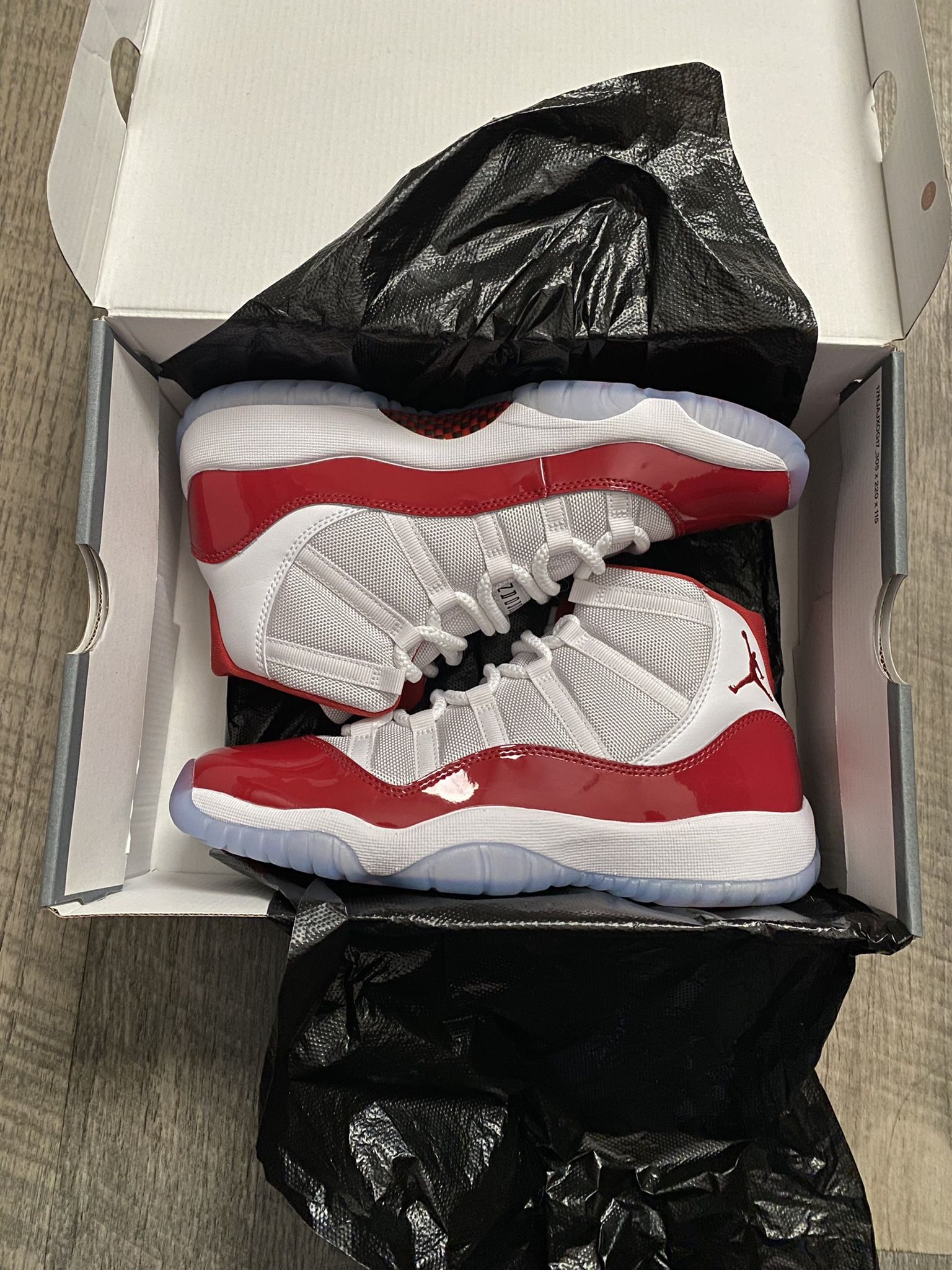 Jordan 11 size 7 online