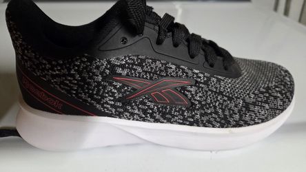 Youth running shoes size 1