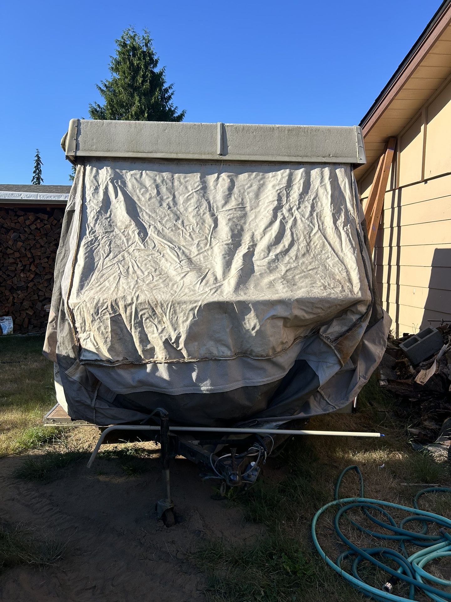 Pop up trailer