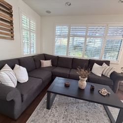 Large Deep Seating Sectional And Coffee Table