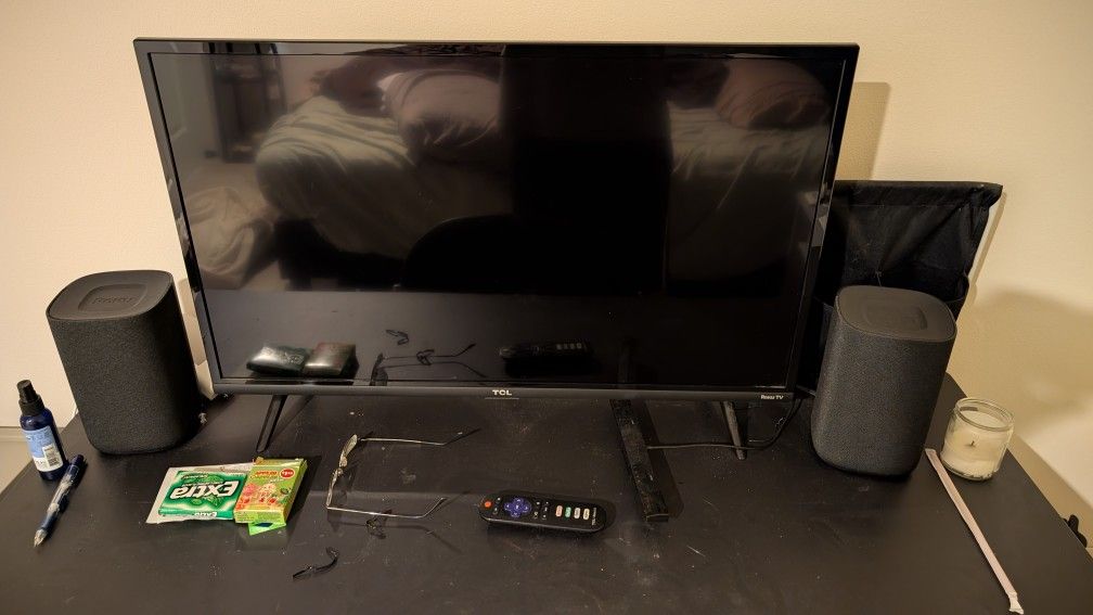 32 Inch TCL FHD Tv With Roku Speakers
