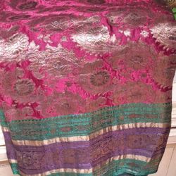 CHRISTMAS SILK MATERIAL. VERY RARE SOURCE