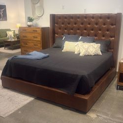 Steenlage King Bedroom Set